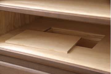 加茂総桐箪笥をリペア&カスタム!高品質リペアを施し、ブラウンに着色し仕上げ。(着物たんす、和服タンス)