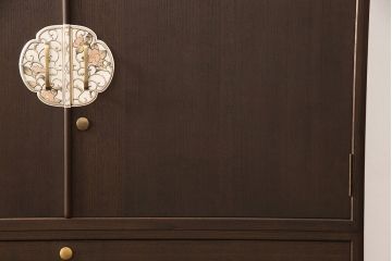 加茂総桐箪笥をリペア&カスタム!高品質リペアを施し、ブラウンに着色し仕上げ。(着物たんす、和服タンス)