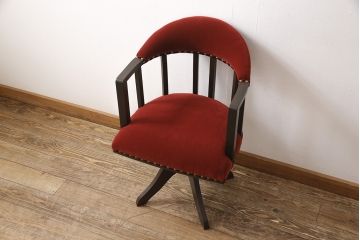 回転イスをリペア&カスタム!クッション座面を張り、木部は濃い茶色に着色し仕上げ。(ドクターチェア、アームチェア)