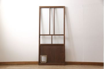 ガラス扉をリペア&カスタム!高さを高くリサイズし、ガラスを気泡ガラスに変更。蝶番・取っ手・猫用出入り口を取り付け。(ドア、建具)