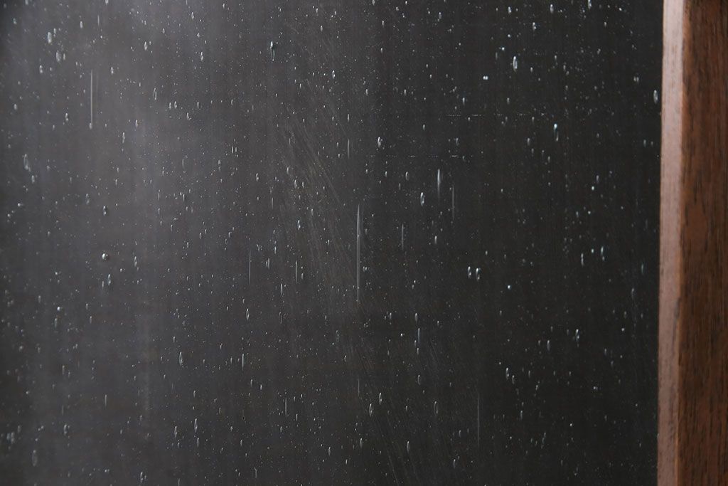 ガラス扉をリペア&カスタム!高さを高くリサイズし、ガラスを気泡ガラスに変更。蝶番・取っ手・猫用出入り口を取り付け。(ドア、建具)