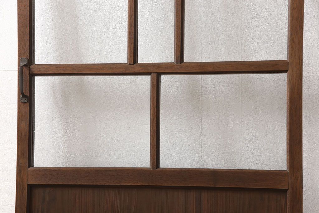 ガラス扉をリペア&カスタム!高さを高くリサイズし、ガラスを気泡ガラスに変更。蝶番・取っ手・猫用出入り口を取り付け。(ドア、建具)