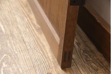 ガラス扉をリペア&カスタム!高さを高くリサイズし、ガラスを気泡ガラスに変更。蝶番・取っ手・猫用出入り口を取り付け。(ドア、建具)