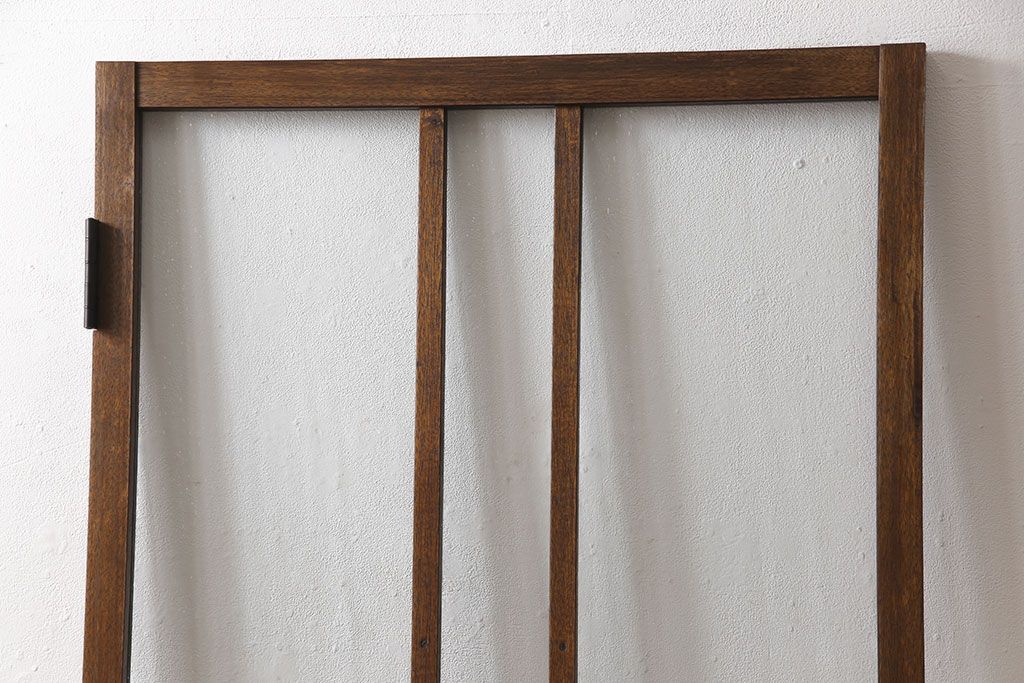 ガラス扉をリペア&カスタム!高さを高くリサイズし、ガラスを気泡ガラスに変更。蝶番・取っ手・猫用出入り口を取り付け。(ドア、建具)