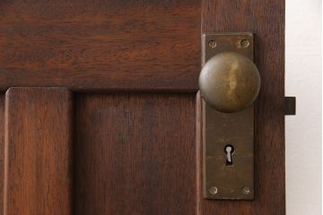 木製ドアをリペア&カスタム!高さと幅をリサイズ。(ガラス扉、建具)