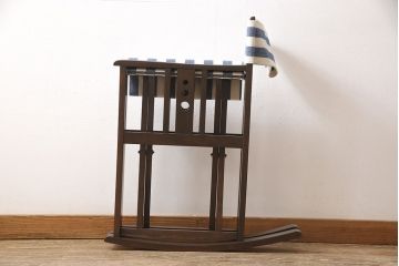 日本楽器・山葉(ヤマハ)の折り畳み式ロッキングチェアをリペア&カスタム!高品質リペアを施し、生地を張り替え。(アームチェア、椅子)