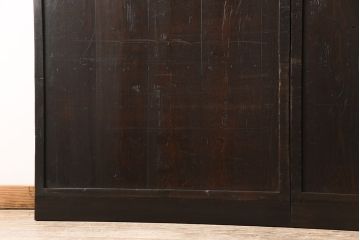 板戸2枚をリペア&カスタム!高さを高くリサイズし、中央に鋲を取り付け。(建具、引き戸)