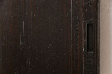 板戸2枚をリペア&カスタム!高さを高くリサイズし、中央に鋲を取り付け。(建具、引き戸)