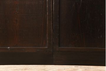 板戸2枚をリペア&カスタム!高さを高くリサイズし、中央に鋲を取り付け。(建具、引き戸)