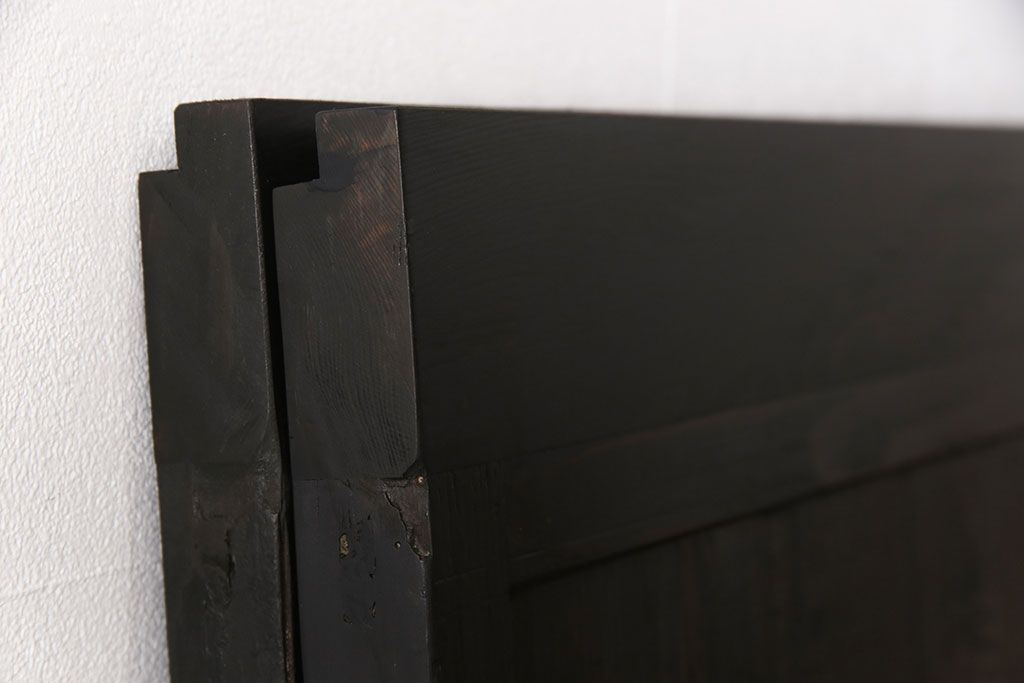 板戸2枚をリペア&カスタム!高さを高くリサイズし、中央に鋲を取り付け。(建具、引き戸)