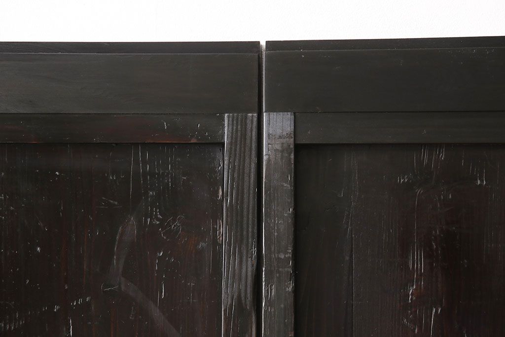 板戸2枚をリペア&カスタム!高さを高くリサイズし、中央に鋲を取り付け。(建具、引き戸)