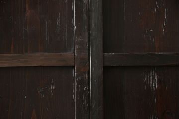 板戸2枚をリペア&カスタム!高さを高くリサイズし、中央に鋲を取り付け。(建具、引き戸)