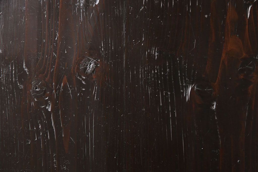 板戸2枚をリペア&カスタム!高さを高くリサイズし、中央に鋲を取り付け。(建具、引き戸)