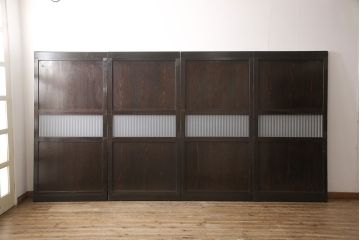 格子戸4枚をリペア&カスタム!高さを高くリサイズし、ガラスをすりガラスに変更。全体をワントーン落ち着いた色味に着色し仕上げ。(引き戸、板戸)