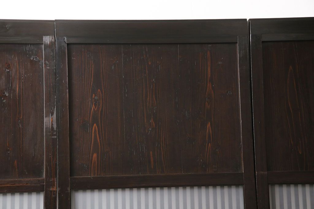 格子戸4枚をリペア&カスタム!高さを高くリサイズし、ガラスをすりガラスに変更。全体をワントーン落ち着いた色味に着色し仕上げ。(引き戸、板戸)