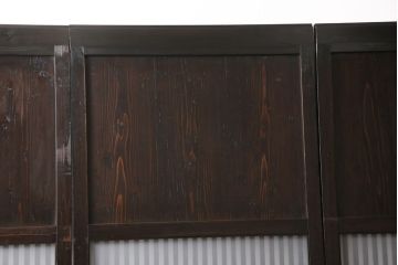 格子戸4枚をリペア&カスタム!高さを高くリサイズし、ガラスをすりガラスに変更。全体をワントーン落ち着いた色味に着色し仕上げ。(引き戸、板戸)