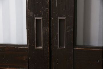 格子戸4枚をリペア&カスタム!高さを高くリサイズし、ガラスをすりガラスに変更。全体をワントーン落ち着いた色味に着色し仕上げ。(引き戸、板戸)