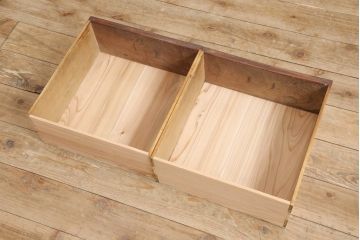 明治期の帳場箪笥をリペア&カスタム!上段の引き出しをフラップダウン式の扉に変更。木製脚を取り付け、本体の色味に馴染むよう着色仕上げ。(テレビ台、ローボード、収納棚、戸棚)