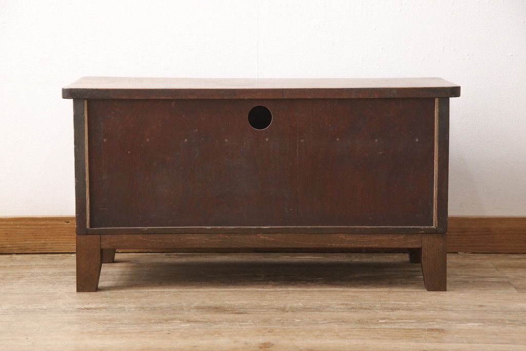 明治期の帳場箪笥をリペア&カスタム!上段の引き出しをフラップダウン式の扉に変更。木製脚を取り付け、本体の色味に馴染むよう着色仕上げ。(テレビ台、ローボード、収納棚、戸棚)