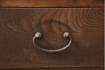 明治期の帳場箪笥をリペア&カスタム!上段の引き出しをフラップダウン式の扉に変更。木製脚を取り付け、本体の色味に馴染むよう着色仕上げ。(テレビ台、ローボード、収納棚、戸棚)