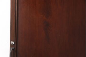 明治大正期の蔵戸をリペア&カスタム!戸杓リ箇所を埋木処理し、鎌錠2か所、戸羽金具、重量丁番3か所に金具を取り付け。現状の色味を活かした仕上げ。(引き戸、建具、玄関戸)