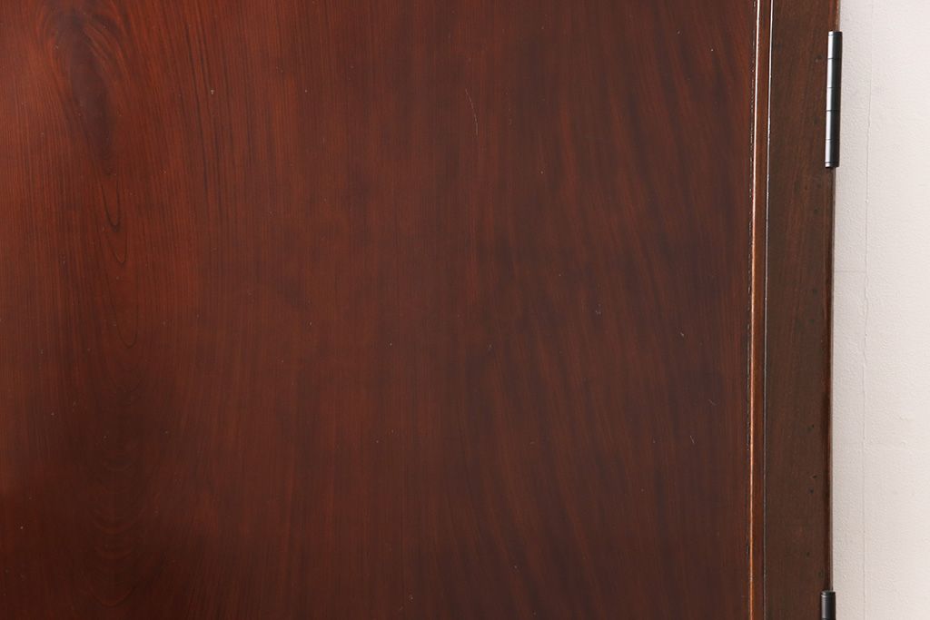 明治大正期の蔵戸をリペア&カスタム!戸杓リ箇所を埋木処理し、鎌錠2か所、戸羽金具、重量丁番3か所に金具を取り付け。現状の色味を活かした仕上げ。(引き戸、建具、玄関戸)