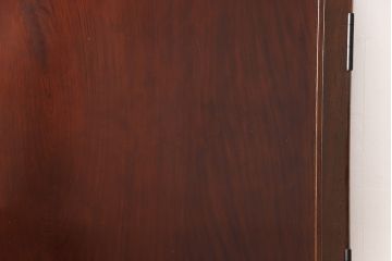 明治大正期の蔵戸をリペア&カスタム!戸杓リ箇所を埋木処理し、鎌錠2か所、戸羽金具、重量丁番3か所に金具を取り付け。現状の色味を活かした仕上げ。(引き戸、建具、玄関戸)