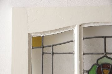 イギリスアンティークの木製ドアをリペア&カスタム!高さと幅をリサイズし、鍵の取り付け跡を埋木処理。お客様ご用意の塗料でペイント仕上げ。(扉、ステンドグラス、建具)