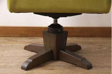 永田良介商店の回転チェアをリペア&カスタム!お好みの生地に張り替え、パイピングの無いデザインに変更。(椅子、1人掛け、アームチェア)