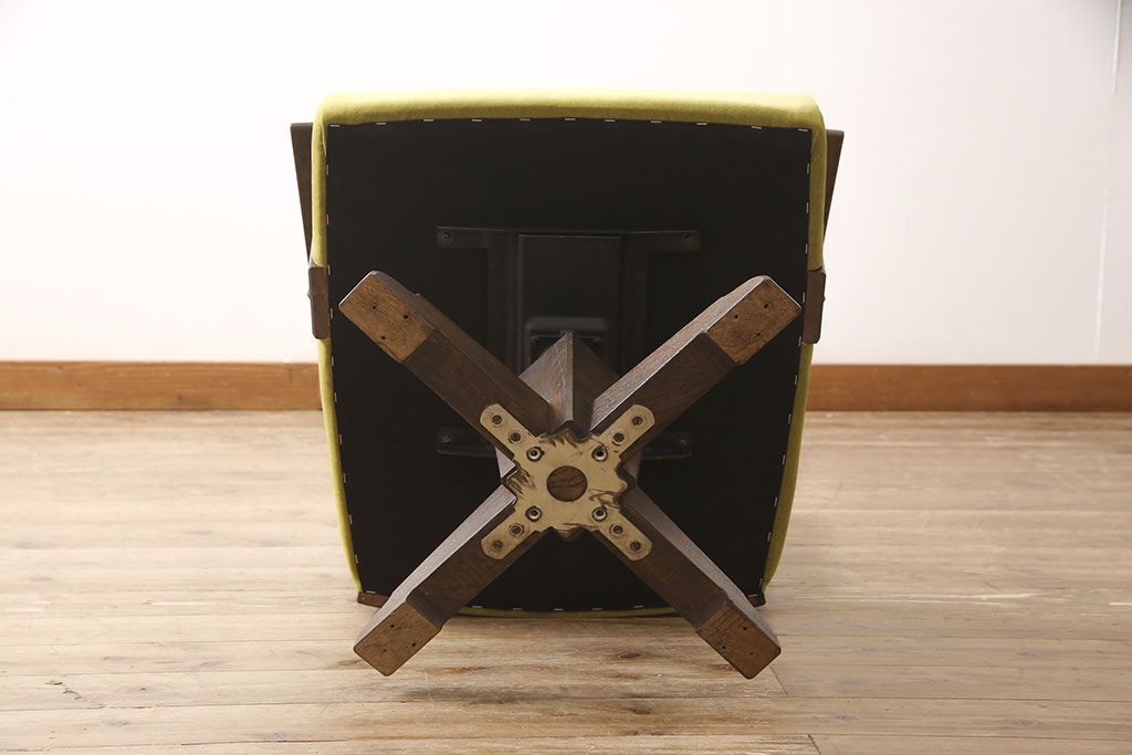 永田良介商店の回転チェアをリペア&カスタム!お好みの生地に張り替え、パイピングの無いデザインに変更。(椅子、1人掛け、アームチェア)