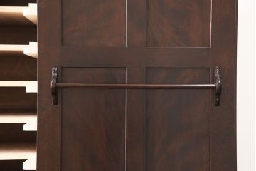 松本民芸家具のワードローブをリペア&カスタム!棚受けと取り外し可能な棚板を12枚製作・設置。(洋服タンス、衣装箪笥)