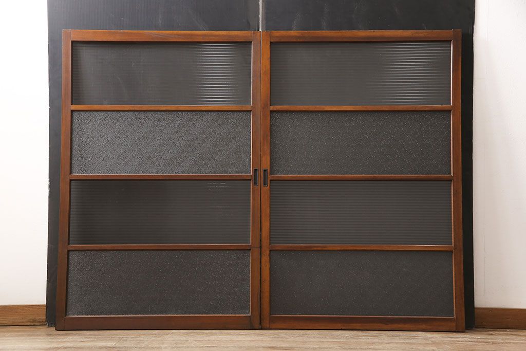 ビンテージのガラス戸2枚をリペア&カスタム!高さを切り詰めリサイズ。(窓、引き戸、建具)