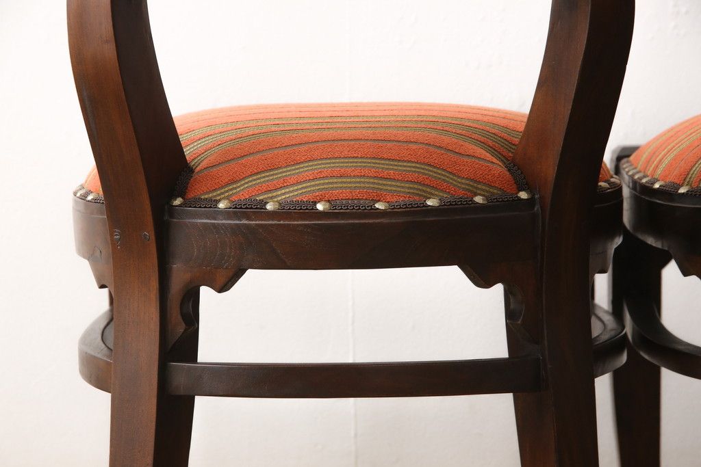 ビンテージチェア2脚をリペア&カスタム!座面をお好みの生地に張り替え。(ダイニングチェア、椅子)