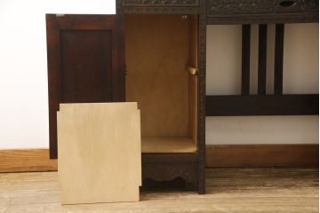 ドレッサーをリペア&カスタム!開き戸内の棚板の高さを変更し、全体を現状をベースに着色仕上げ。(鏡台)