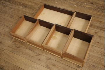 ドレッサーをリペア&カスタム!開き戸内の棚板の高さを変更し、全体を現状をベースに着色仕上げ。(鏡台)