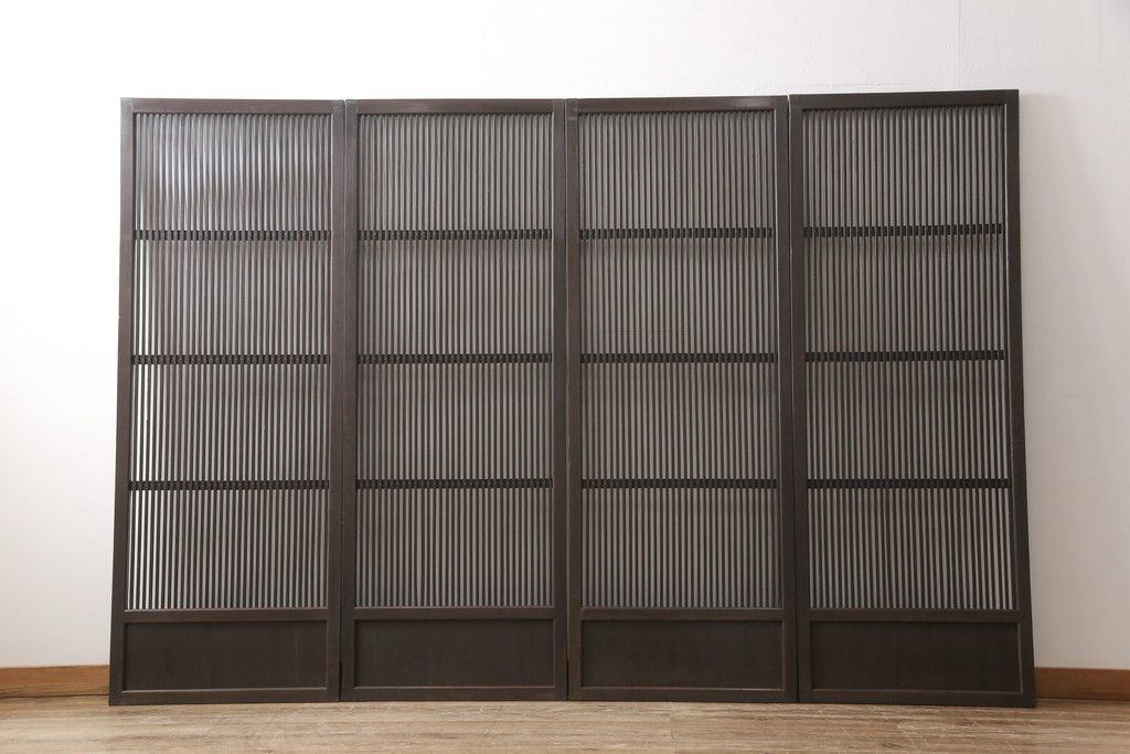 明治大正期の格子戸4枚をリペア&カスタム!リサイズし、現状の色味に合わせて着色仕上げ。(引き戸、建具)