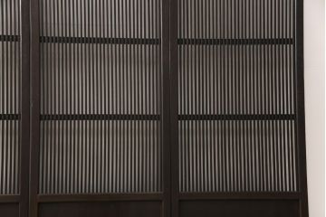 明治大正期の格子戸4枚をリペア&カスタム!リサイズし、現状の色味に合わせて着色仕上げ。(引き戸、建具)