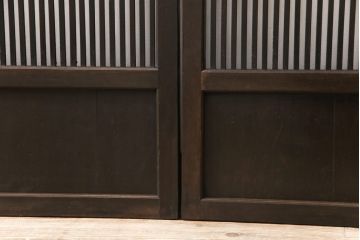 明治大正期の格子戸4枚をリペア&カスタム!リサイズし、現状の色味に合わせて着色仕上げ。(引き戸、建具)