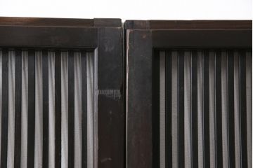 明治大正期の格子戸4枚をリペア&カスタム!リサイズし、現状の色味に合わせて着色仕上げ。(引き戸、建具)