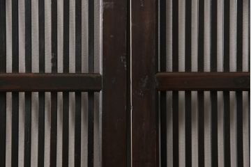 明治大正期の格子戸4枚をリペア&カスタム!リサイズし、現状の色味に合わせて着色仕上げ。(引き戸、建具)