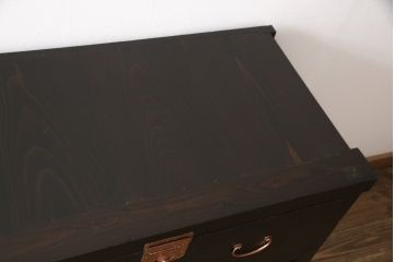 収納箪笥サイドボードをリペア&カスタム!奥行きをリサイズし、金具を銅色に塗装。本体は1トーン落ち着いた色味に着色仕上げ。(収納棚、戸棚、収納箪笥、水屋箪笥、引き出し)