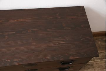時代箪笥をリペア&カスタム!ヒノキ無垢材の天板を取り付けローチェストに。現状の色味をベースに着色仕上げ。(衣装箪笥、収納箪笥、時代箪笥、引き出し、チェスト)