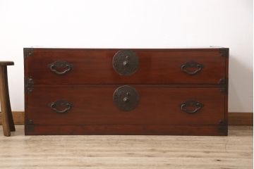 米沢箪笥の見た目を変えずに綺麗にリペア!内部に切り欠き加工をし、天板を補強。(和たんす、ローチェスト、収納箪笥、時代箪笥、引き出し)