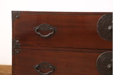 米沢箪笥の見た目を変えずに綺麗にリペア!内部に切り欠き加工をし、天板を補強。(和たんす、ローチェスト、収納箪笥、時代箪笥、引き出し)