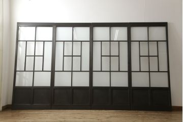 アンティークの建具をリペア&カスタム!高さと幅をリサイズし、モダンなデザインに変更。引手の取り付け。濃い茶色で着色仕上げ。(ガラス戸、引き戸)