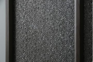 アンティークの建具をリペア&カスタム!高さと幅をリサイズし、モダンなデザインに変更。引手の取り付け。濃い茶色で着色仕上げ。(ガラス戸、引き戸)