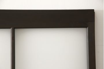 アンティークの建具をリペア&カスタム!高さと幅をリサイズし、モダンなデザインに変更。引手の取り付け。濃い茶色で着色仕上げ。(ガラス戸、引き戸)