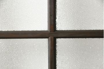 アンティークの建具をリペア&カスタム!高さと幅をリサイズし、モダンなデザインに変更。引手の取り付け。濃い茶色で着色仕上げ。(ガラス戸、引き戸)