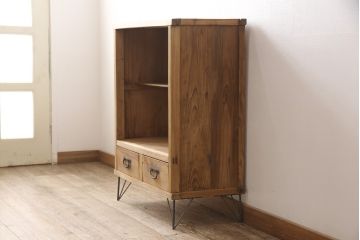 昭和中期の鉄脚付き収納棚の見た目を変えずに綺麗にリペア!クリアワックス塗装で仕上げ。(戸棚、飾り棚、オープン棚)