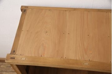 昭和中期の鉄脚付き収納棚の見た目を変えずに綺麗にリペア!クリアワックス塗装で仕上げ。(戸棚、飾り棚、オープン棚)